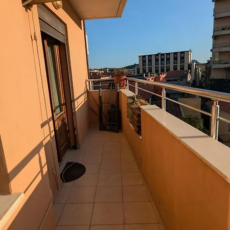 Visitshkoder - Noel's Apartment *
